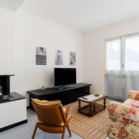 Intera Casa Ad Uso Esclusivo Con 3 Camere 2 Bagni Giardino Wifi Parcheggio Lavatrice Microonde Barbecue Macchina Caffe Tuglie Εξωτερικό φωτογραφία