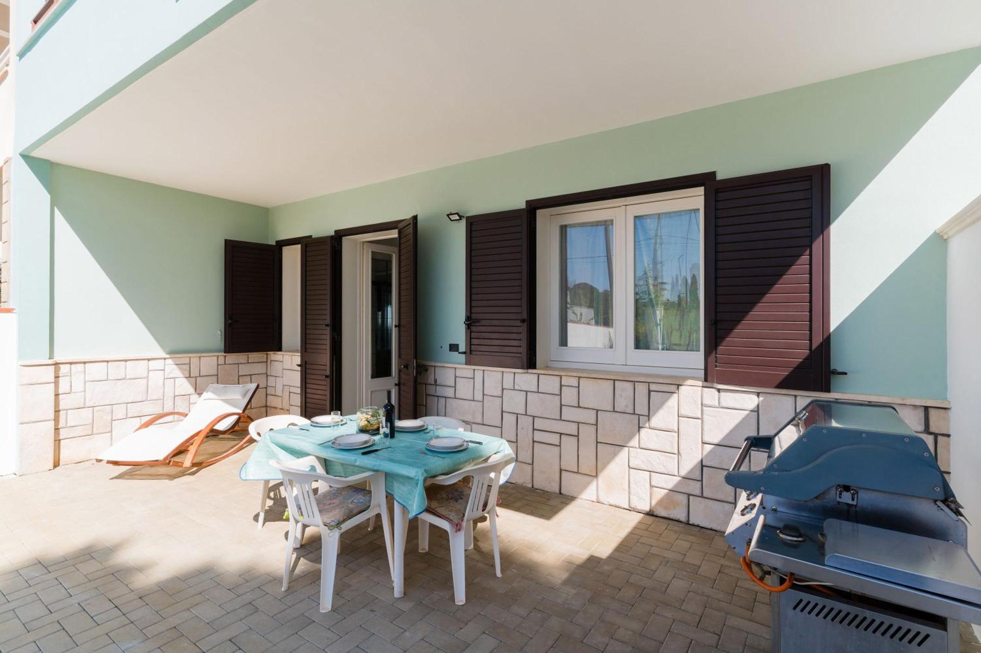 Intera Casa Ad Uso Esclusivo Con 3 Camere 2 Bagni Giardino Wifi Parcheggio Lavatrice Microonde Barbecue Macchina Caffe Tuglie Εξωτερικό φωτογραφία